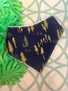 10/$25 • Sarita Baby Gold Tree Print Bandana Bib